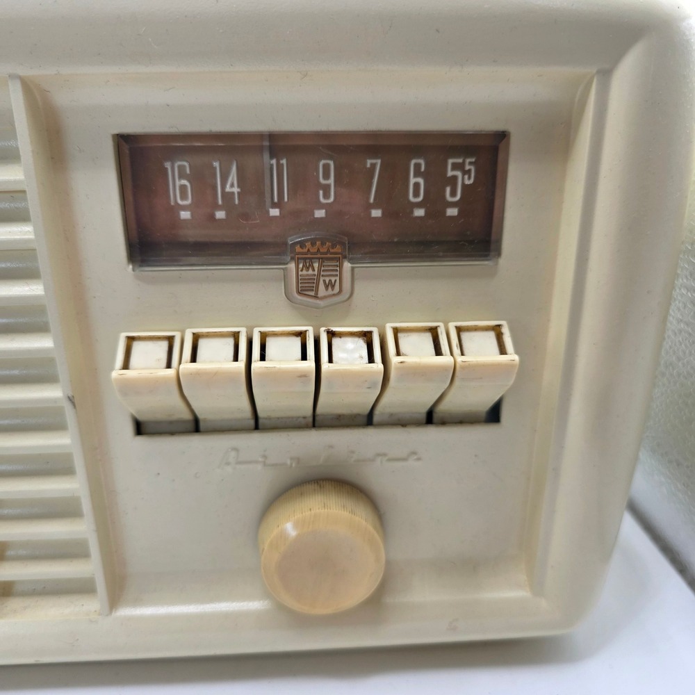 1948 Wards Airline 84BR-1518A Ivory Tube AM Radio Montgomery Ward WORKING - Picture 3 of 9